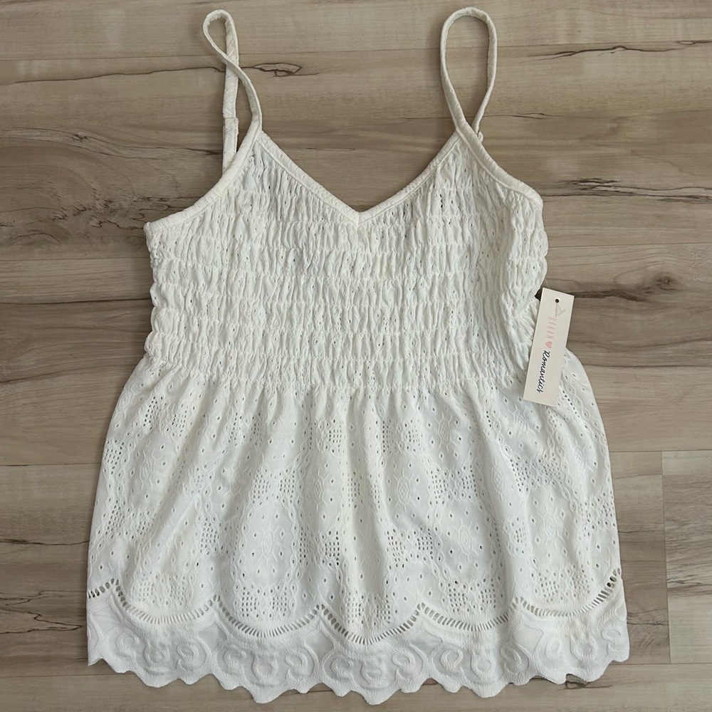 Urban Romantics White Eyelet Smocked Cami Top Size Large NWT